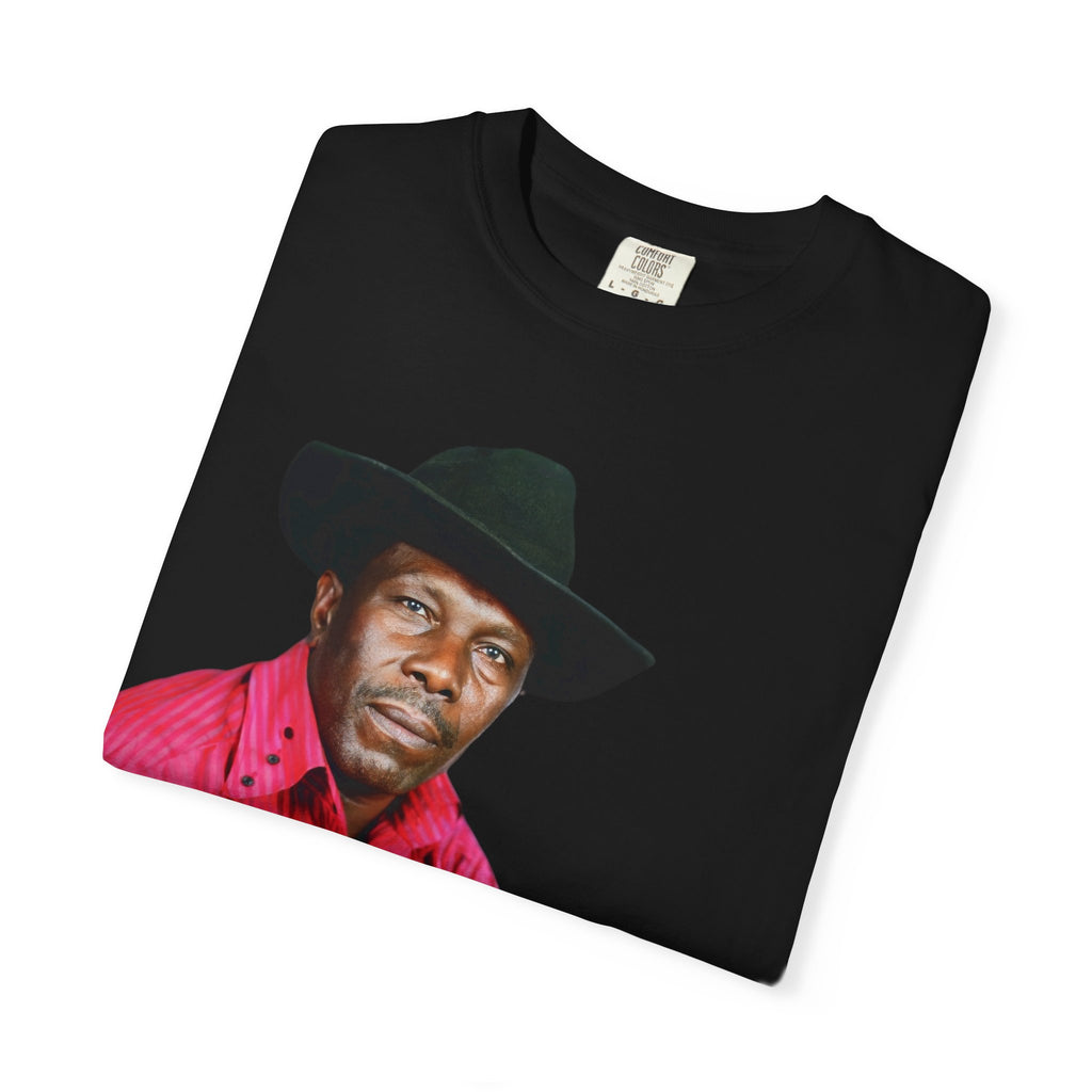 Unisex Mûsáimo Wa Njeri Graphic T-Shirt — Mûrûthî wear Tee